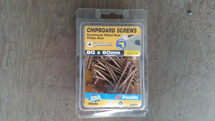 Screws for container chocks